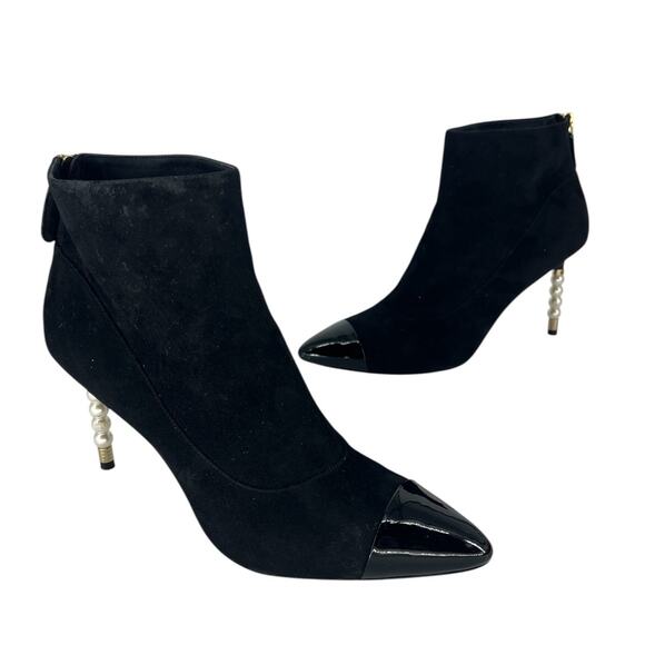 Chanel 2020 CC Suede Pearl Heel Cap Toe Logo Boots Black - Picture 3 of 16